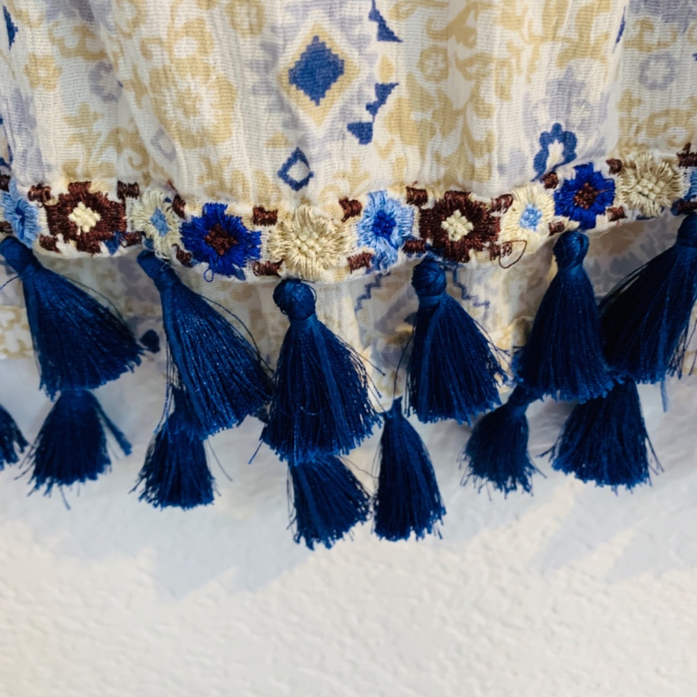J. Jill Peasant Top Size Medium Tassel Hem Cream Blue Tan Flowy Embroidered Boho - Picture 9 of 16